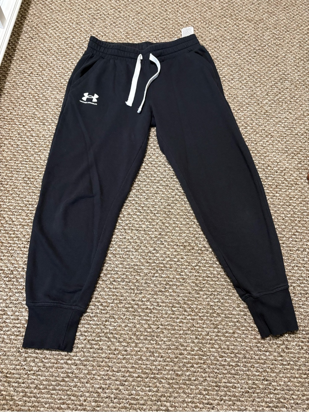 Under Armour Black Jogger capri Sweatpants